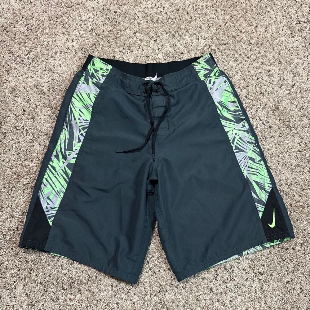 Nike Men's Black and Green Shorts